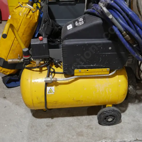Air compressor