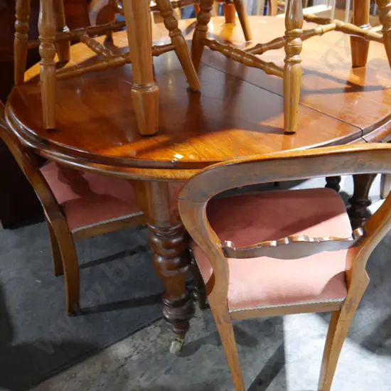 Extending dining table and 5 chairs