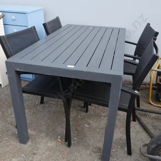 Outdoor table and 4 chairs