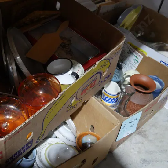 4 boxs kitchenware etc