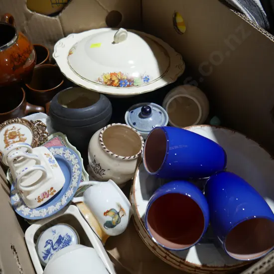 Box of china, pottery etc