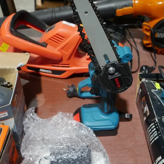 Bosch charging chainsaw