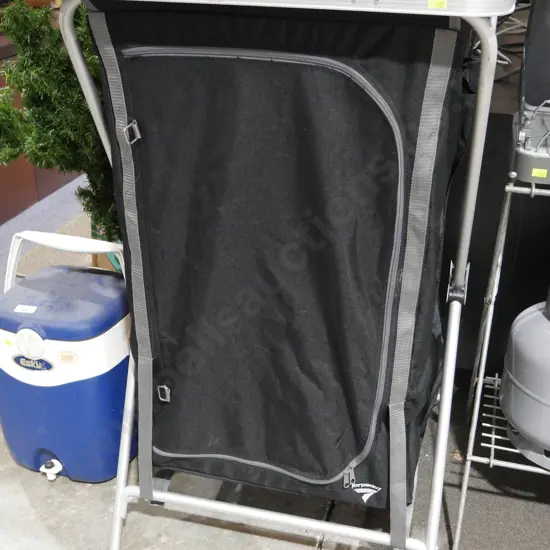 Torpedo7 camping cabinet