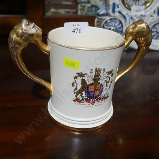 Queen Elizabeth 2 handled mug