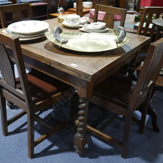 Oak draw leaf table and 4 chairs
