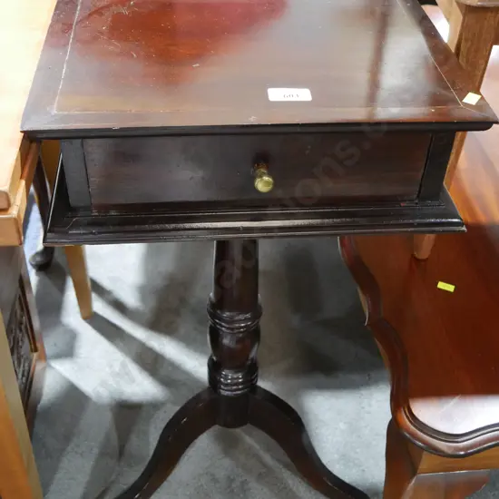 Pedestal telephone table