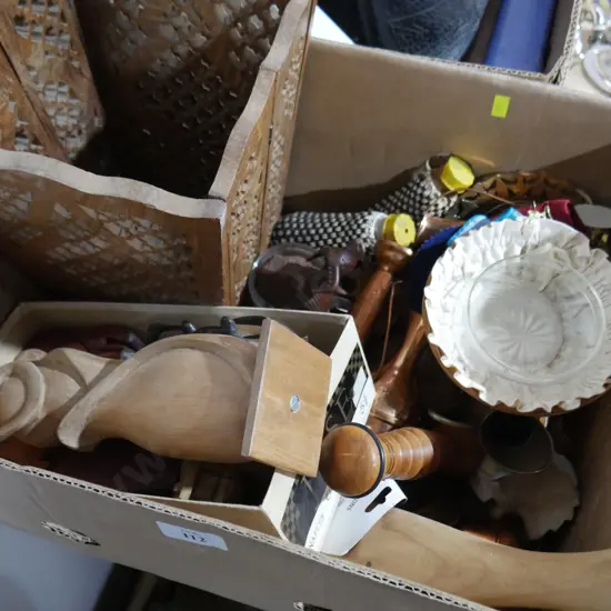 Wooden figurines ect