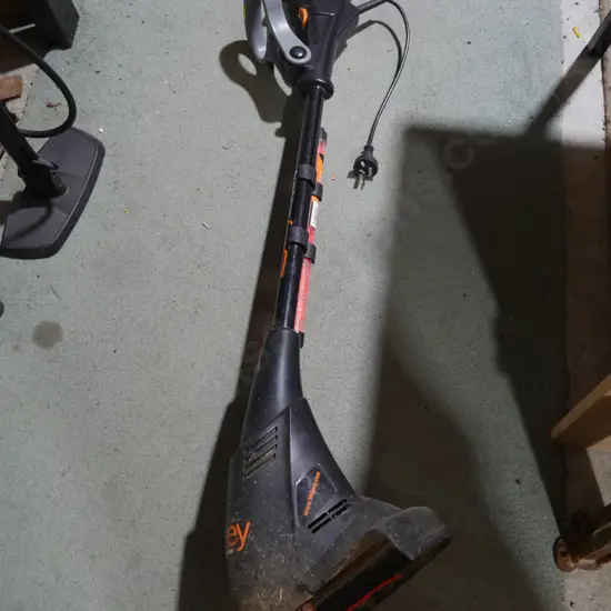Electric weed eater