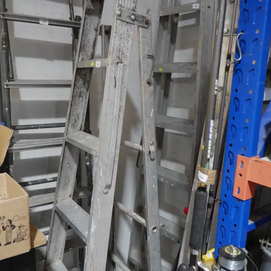 Aluminium extension ladder