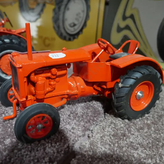 Allis Chalmers tractor