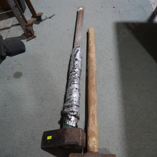 Log splitter and sledge hammer