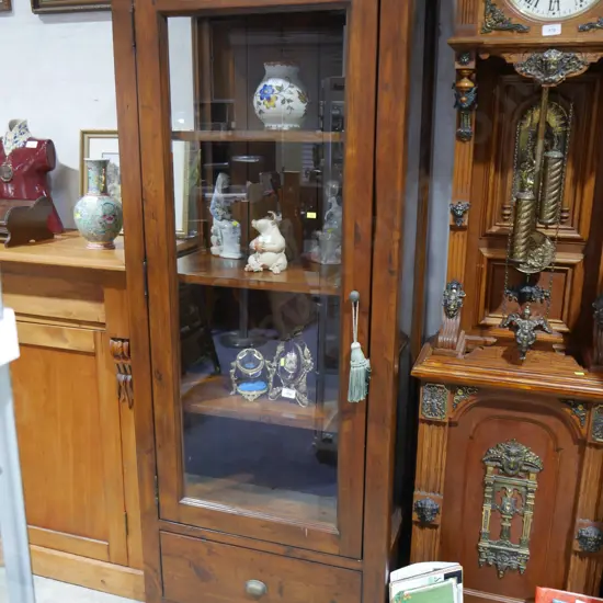 Display cabinet
