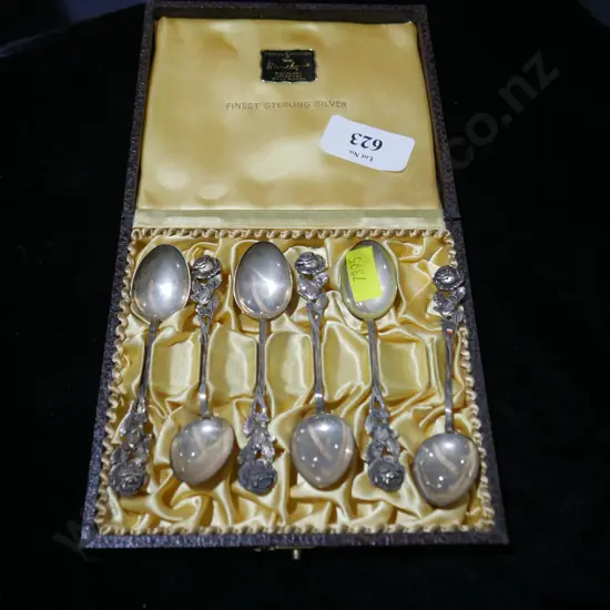 Set silver teaspoons
