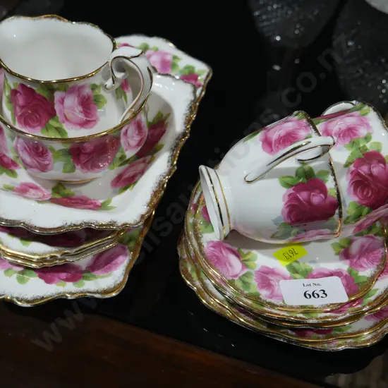 Royal Albert china. Old english Rose