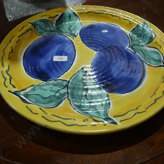Pottery plate
