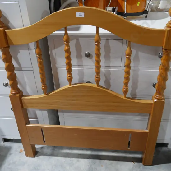 Single headboard