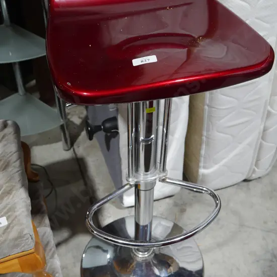 Bar stool