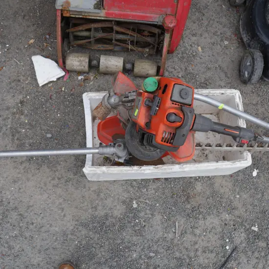 Husqvarna trimmer and accessories