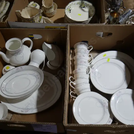 Two boxes of Royal Doulton allegro dinnerware