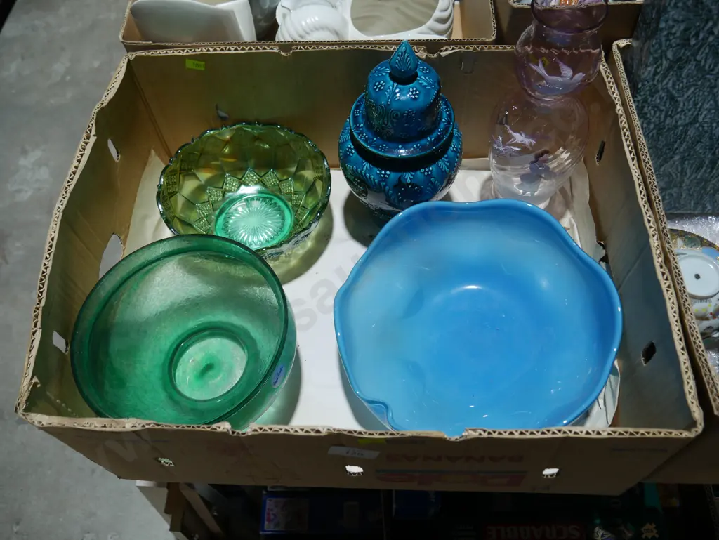 Coloured glass bowls etc Image 1++