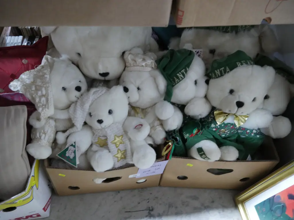 2 boxes Christmas teddy bears Image 1++