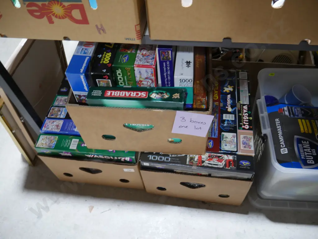 3 boxes of jigsaw puzzles Image 1++