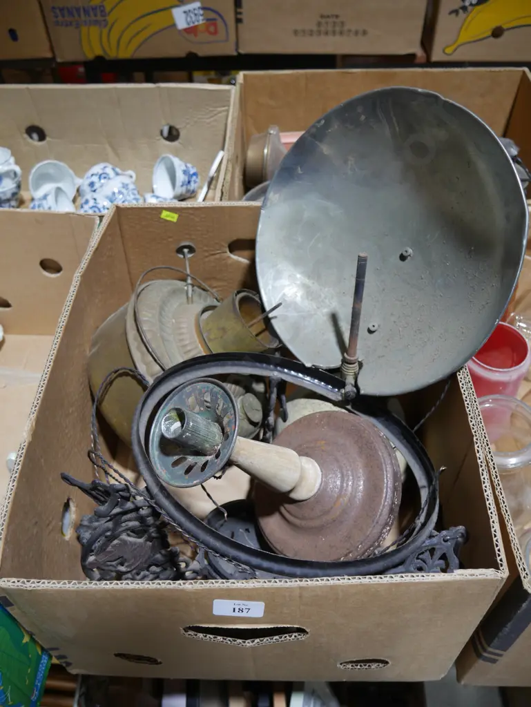 Kerosene lamp parts Image 1++