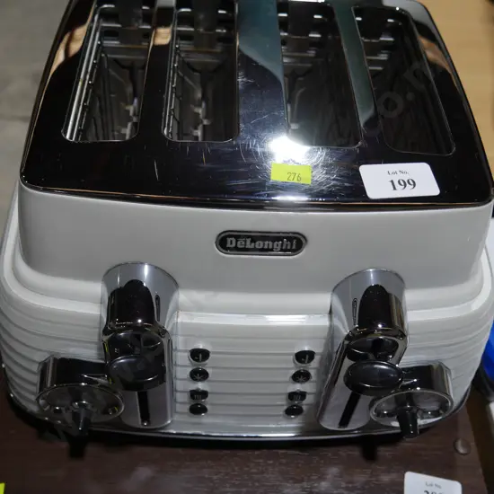 Delonghi toaster