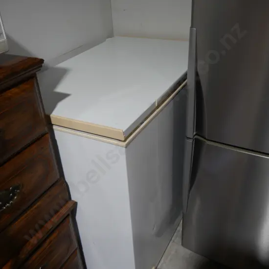 Westinghouse chest freezer