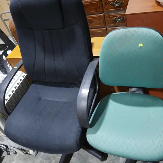 2 office chairs
