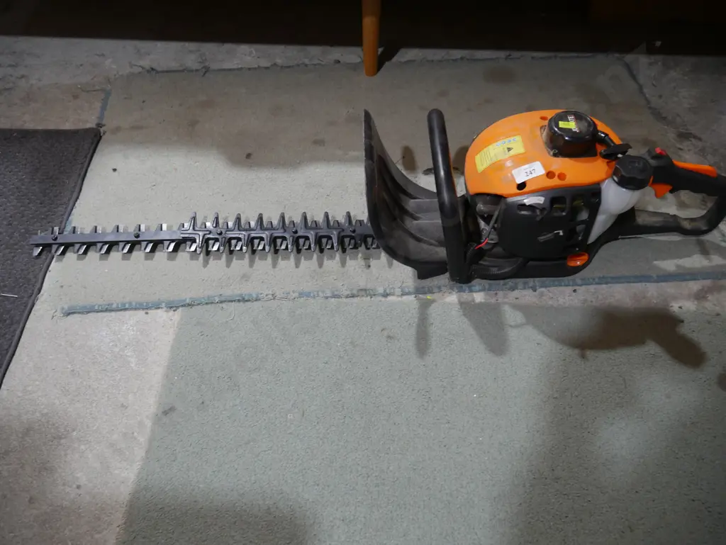 Jobmate petrol hedge trimmer Image 1++