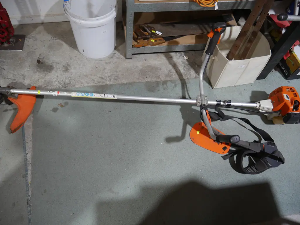 Stihl petrol scrub cutter Image 1++