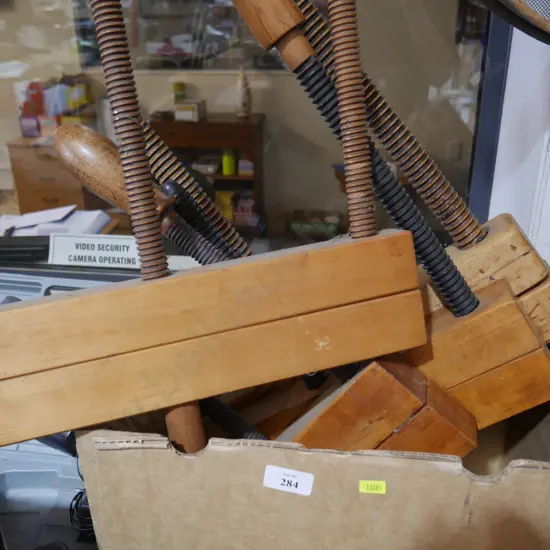 Wooden hand screw clamps