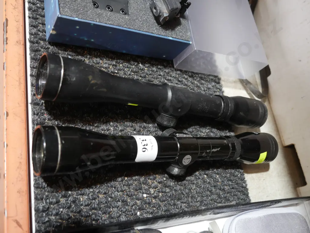 2 rifle scopes Image 1++