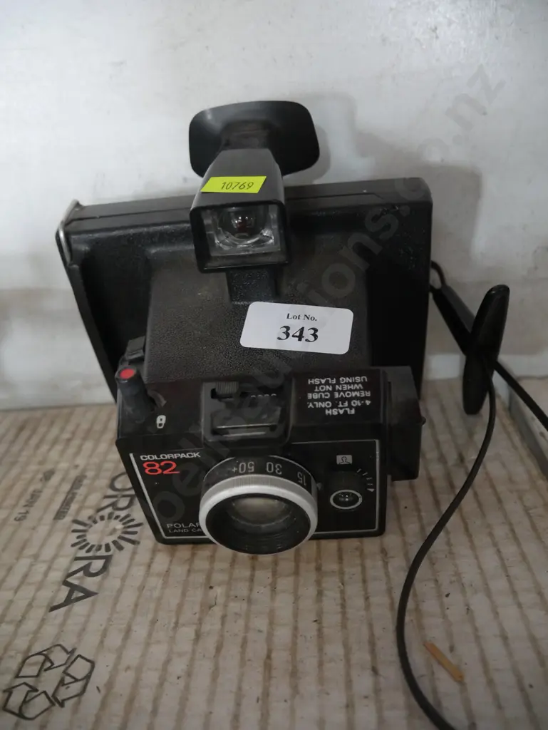 Colour pack Polaroid camera Image 1++