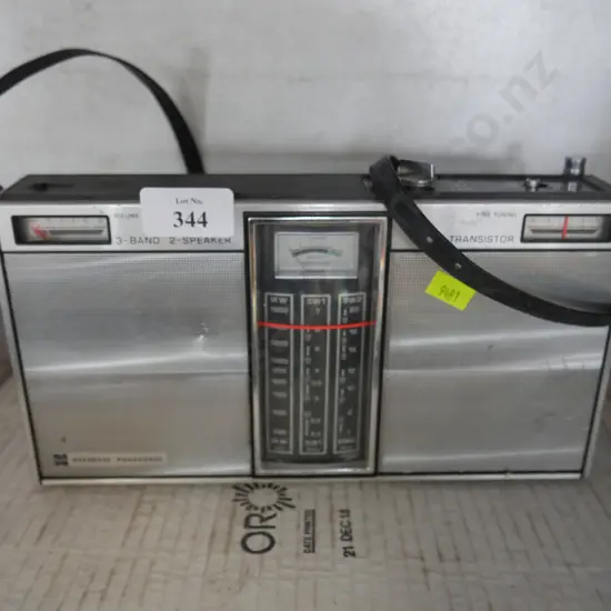 National Panasonic transistor radio