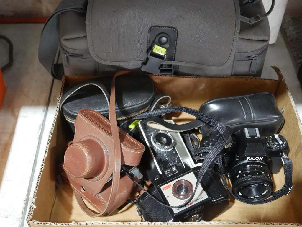 Vintage cameras Image 1++