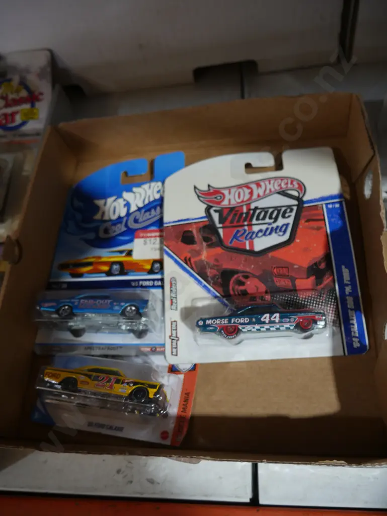 Assorted model cars Image 1++