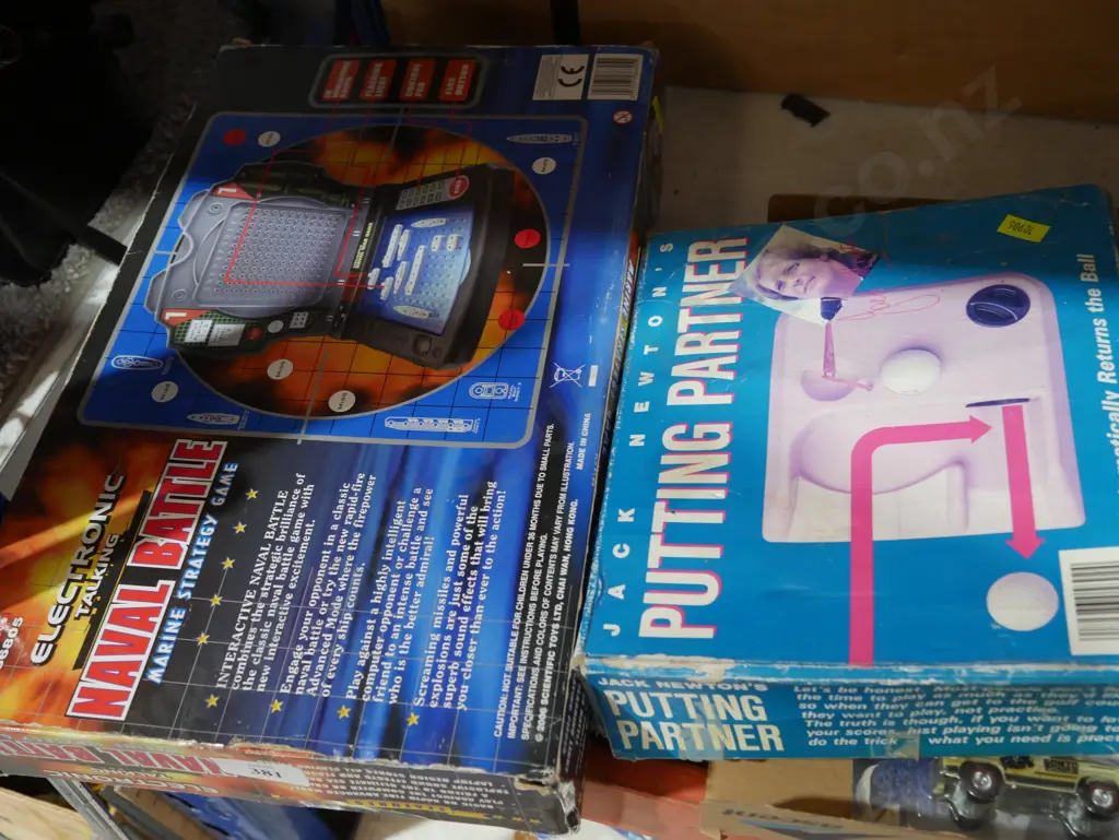 Putting partner and naval battle game Image 1++