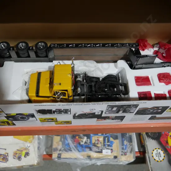 Model international truck