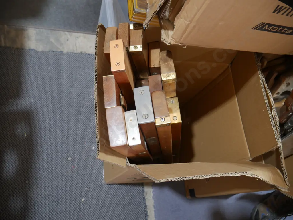 Assorted wooden levels Image 1++