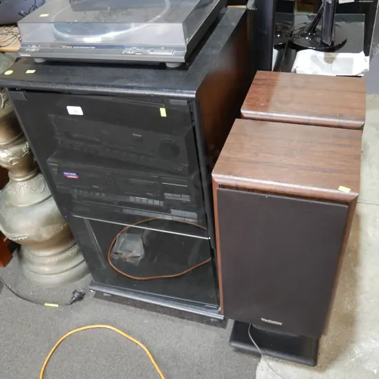 Technic stereo system and record player in cabinet