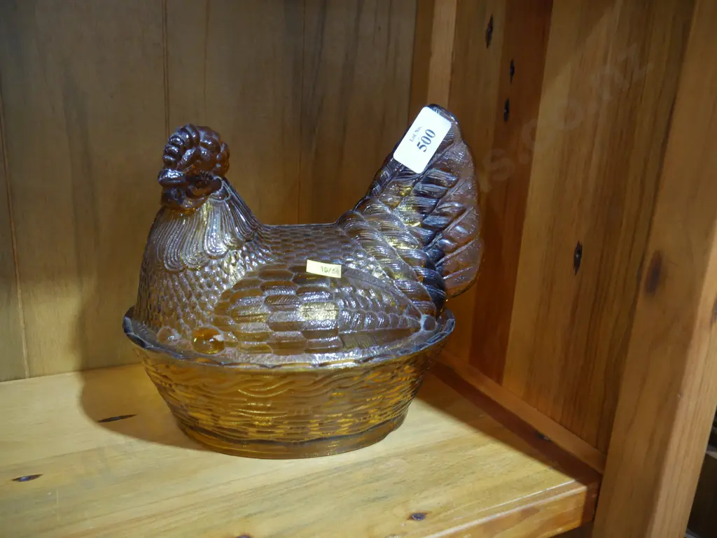 Amber glass hen on nest covered dish Image 1++