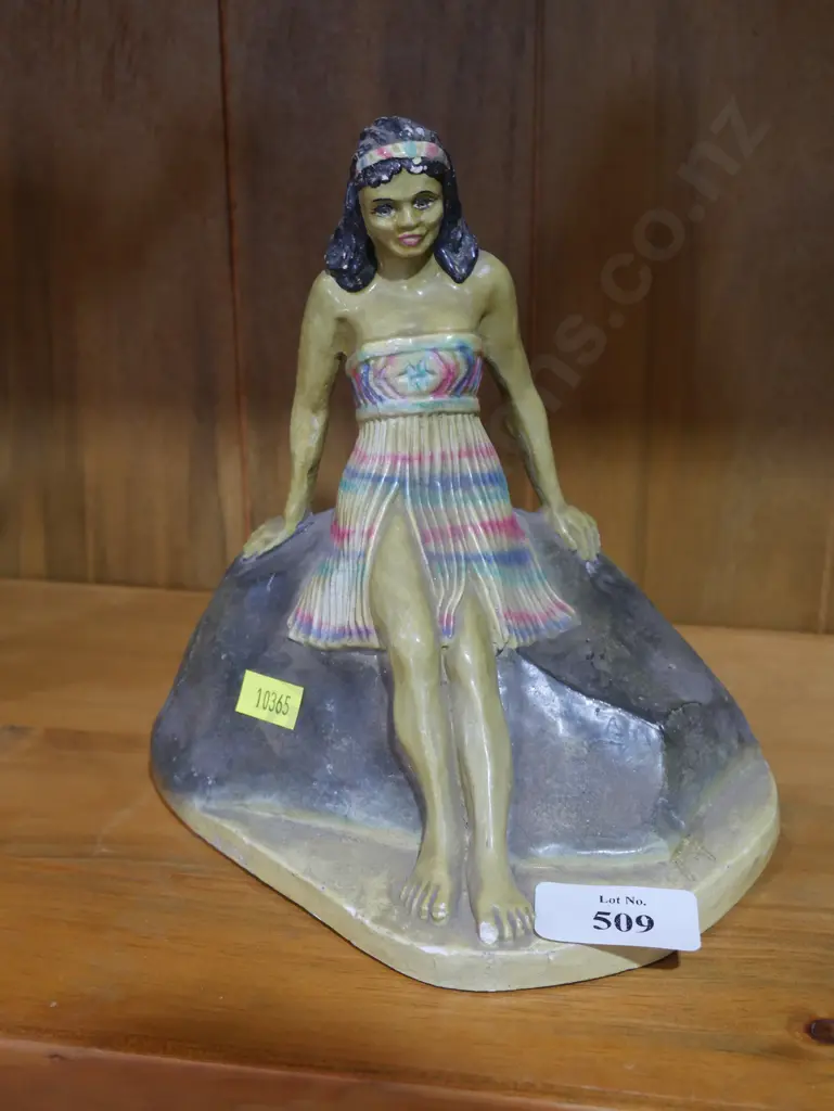 Lady figurine Image 1++