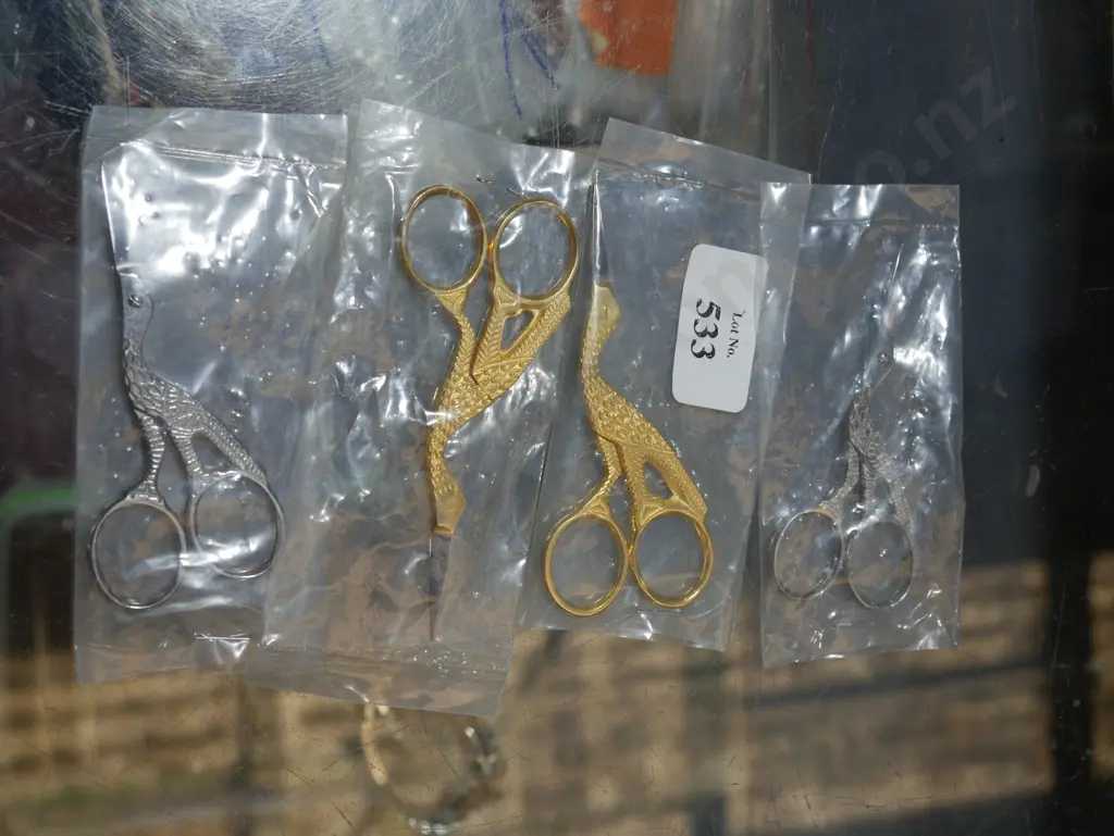 4 pair of stork scissors Image 1++