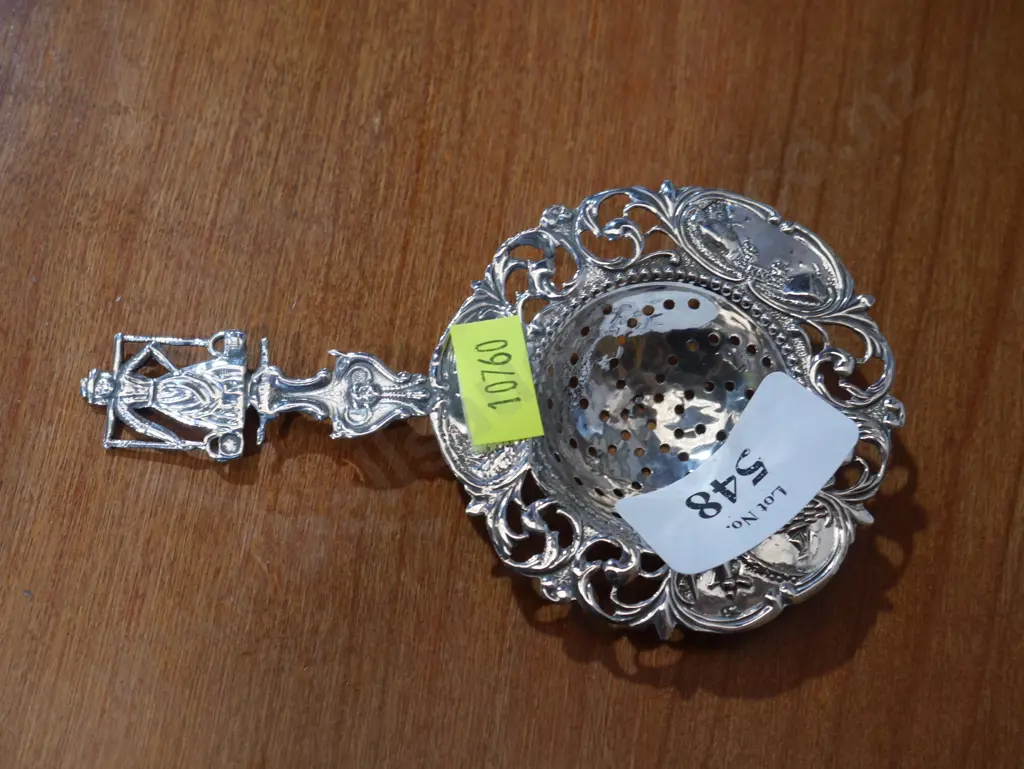 Sterling silver tea strainer Image 1++