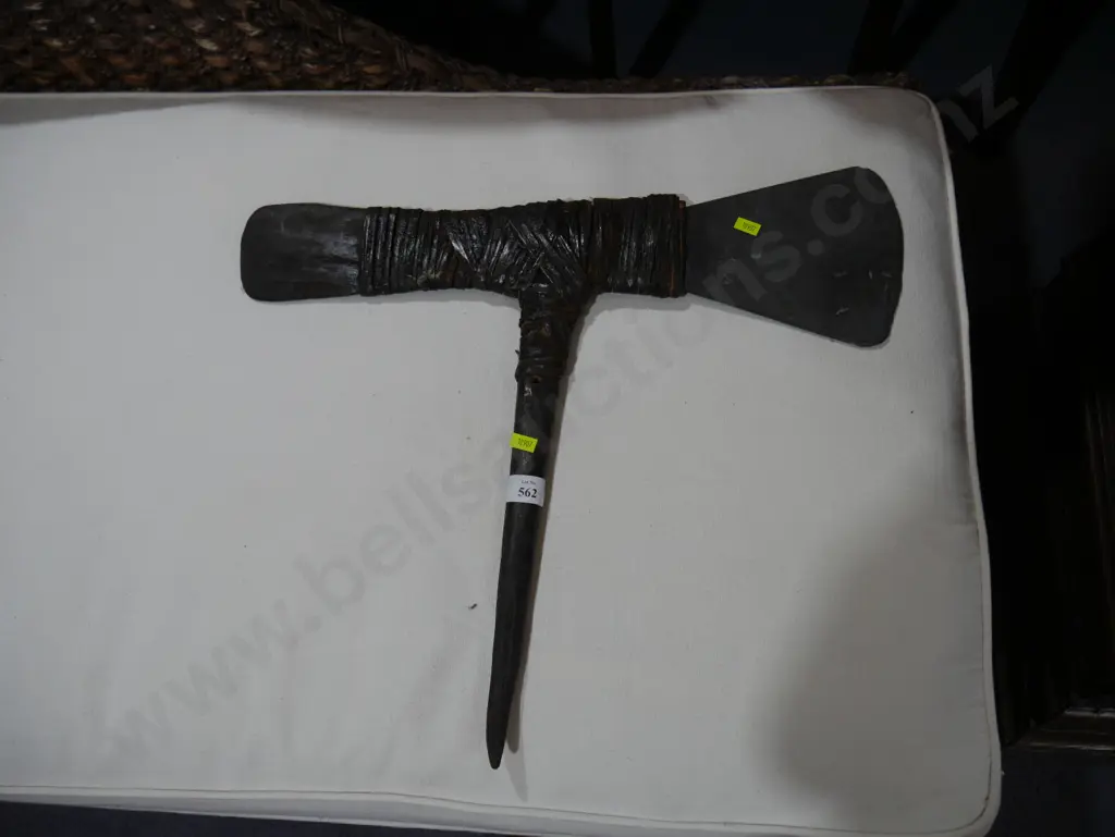 Ceremonial stone axe Image 1++