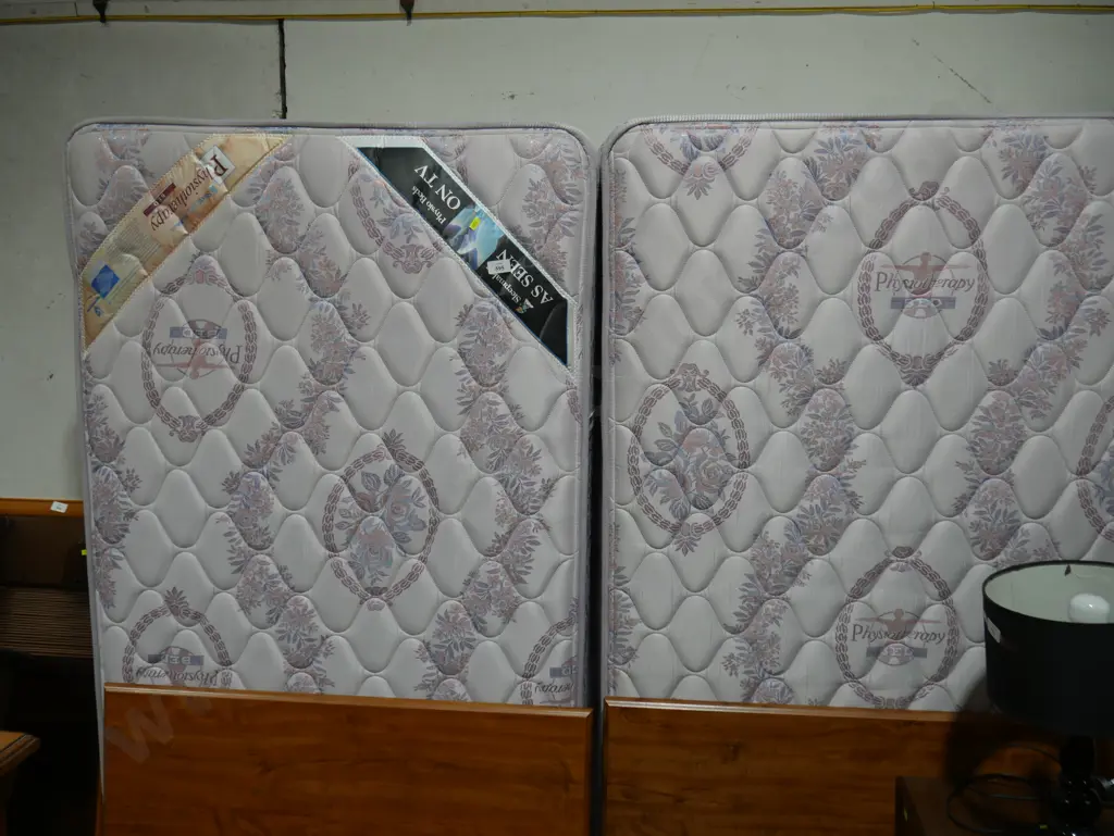 Pair of single beds Image 1++