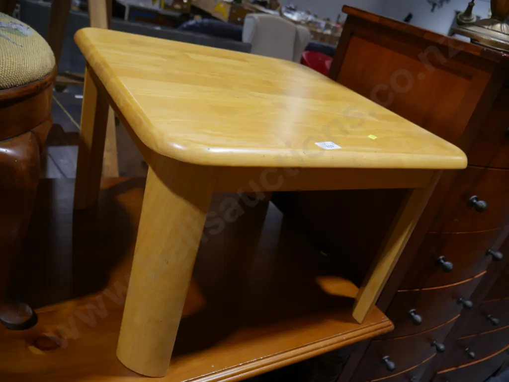 Coffee table Image 1++