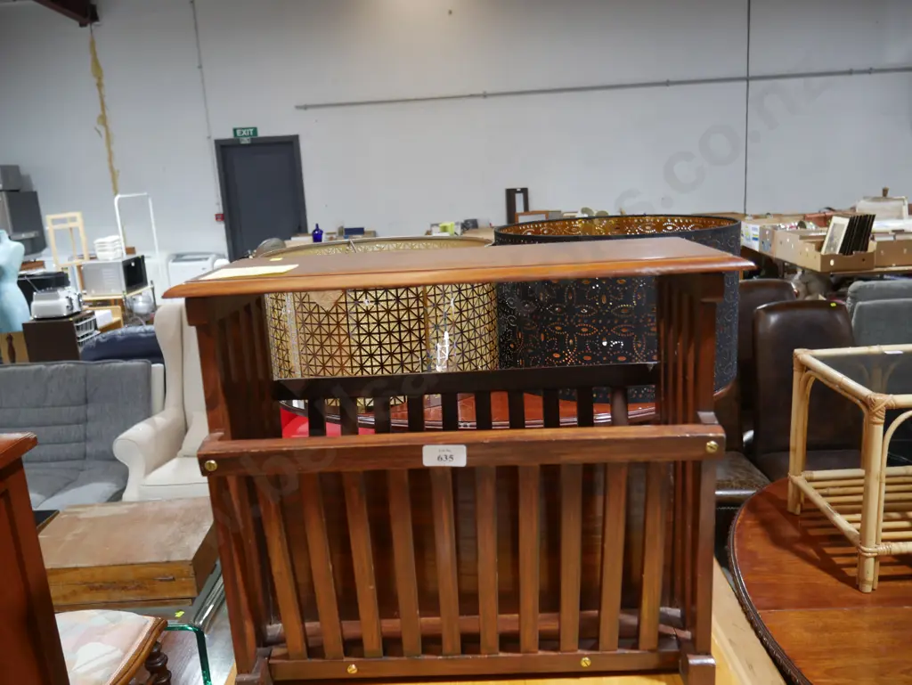 Magazine rack Image 1++